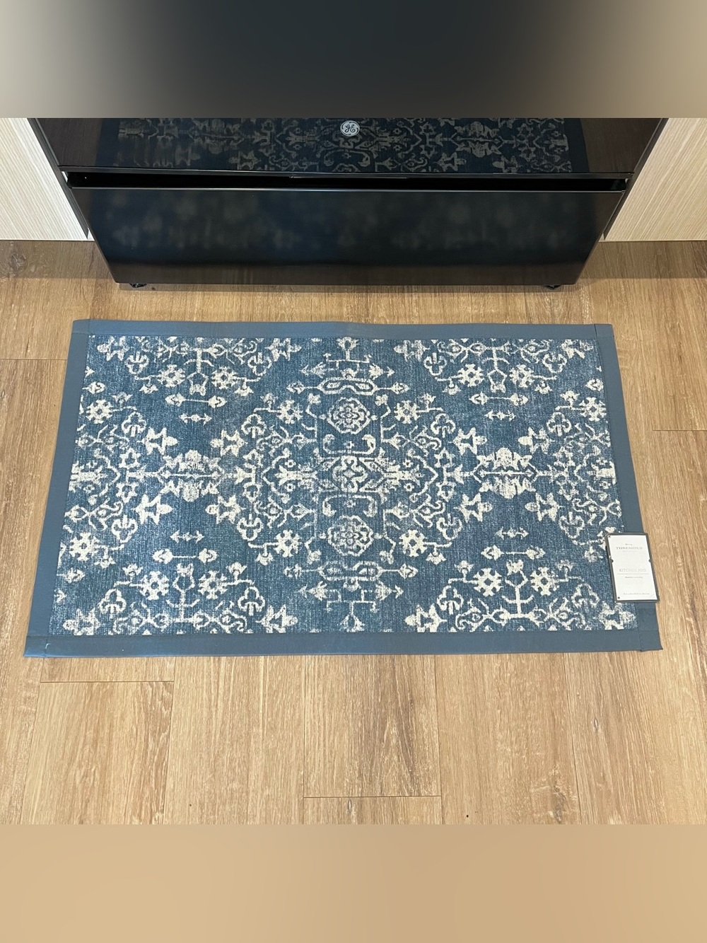 NWT Threshold Kitchen Rug 20”x34”